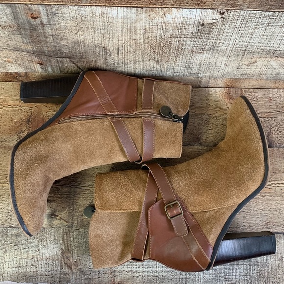 Ann Taylor LOFT tan suede leather booties Size 9 - Picture 3 of 7